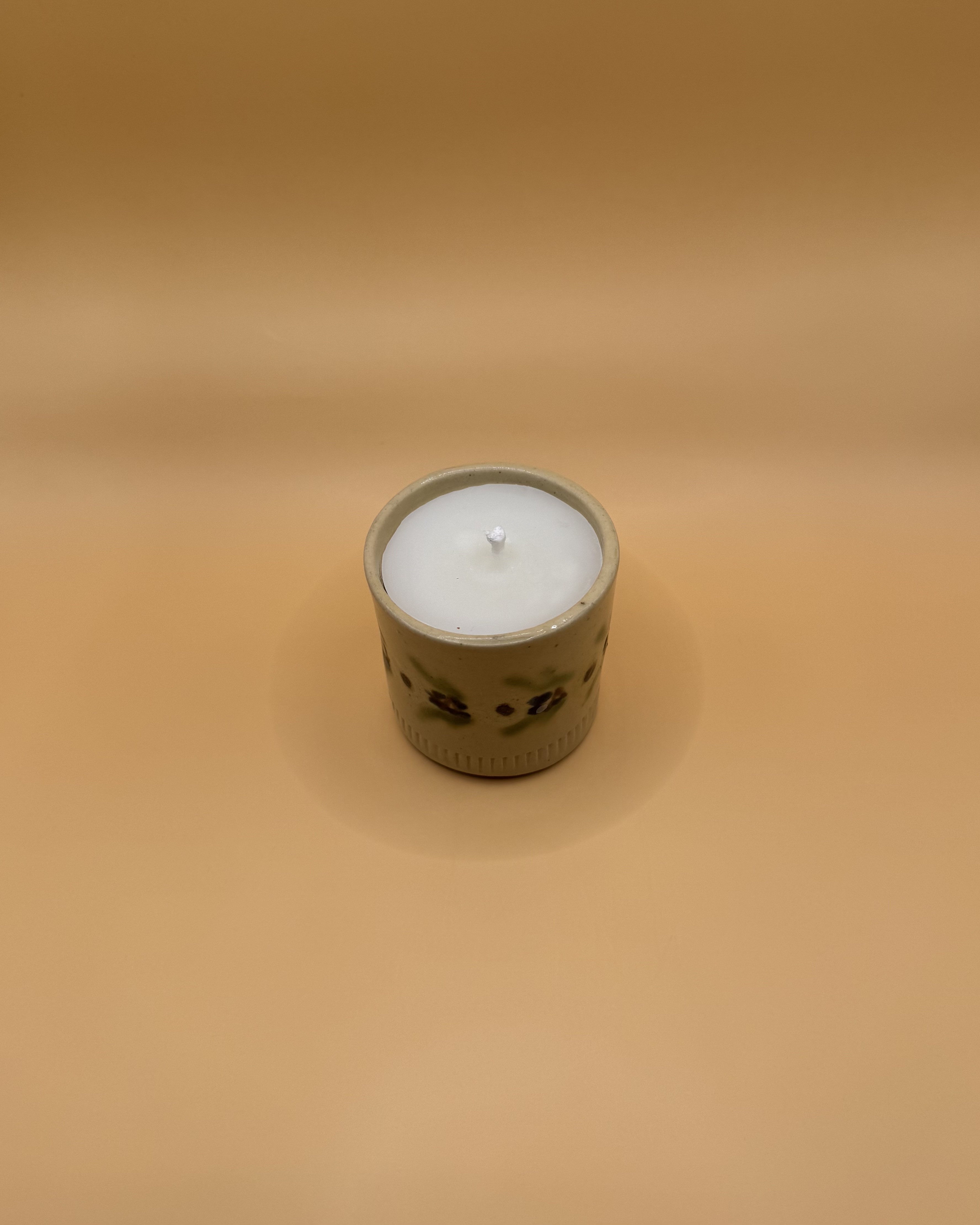 Petite bougie peinte à la main, coulée par Lignée