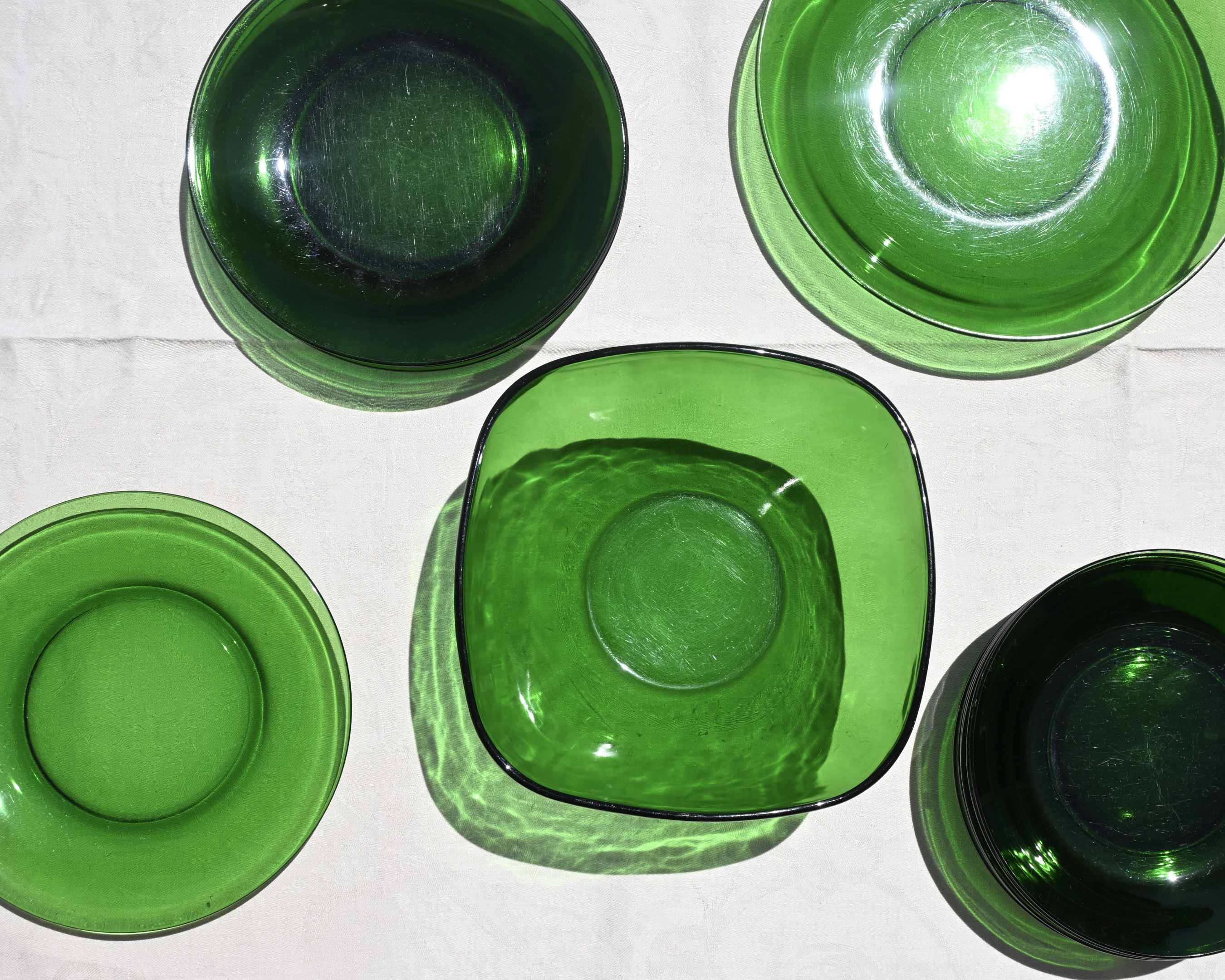 Service 18 pièces en verre vert